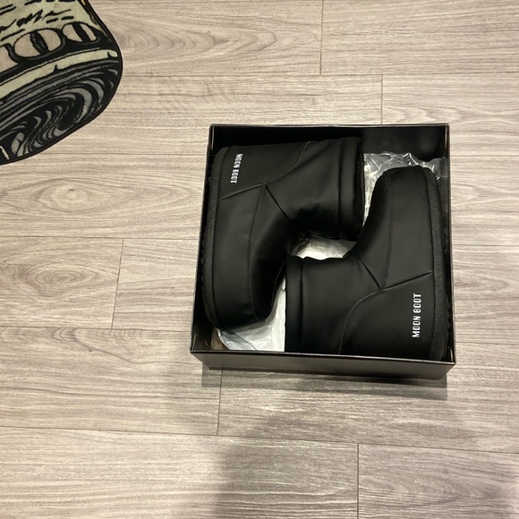 MOON SKI BOOTS LOW - Picture 1 of 5